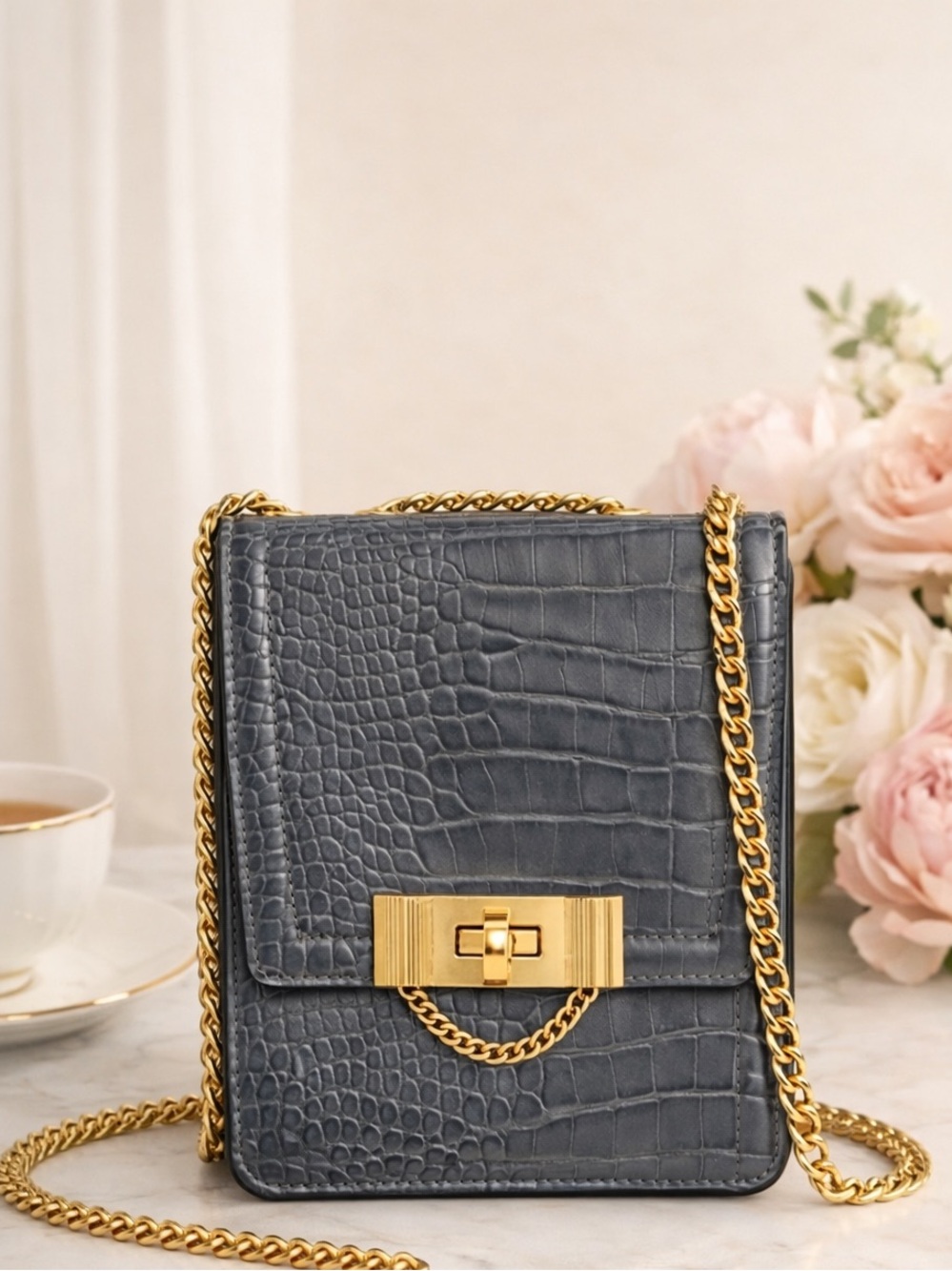 NWT Betsey Johnson Rare Chain Gang Crossbody Bag, Gold and Gray